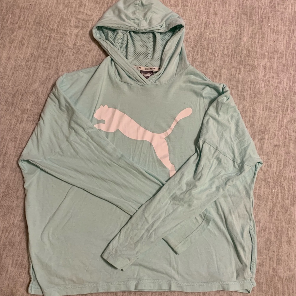 Light Blue Puma T-shirt/hoodie Size M